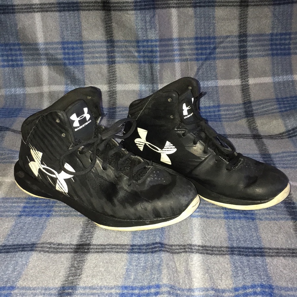 High top basketball shoes